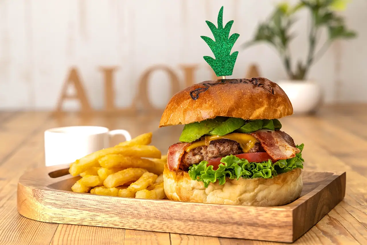 ハンバーガーイメージ04_アロハカフェパイナップル
